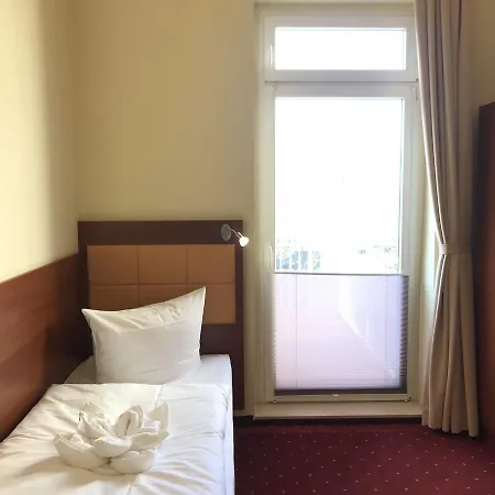 Hotell Via Mitte 3*