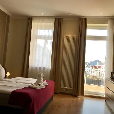 Via Mitte Hotell 3*
